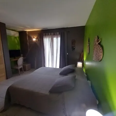 Villa Sorede 3*